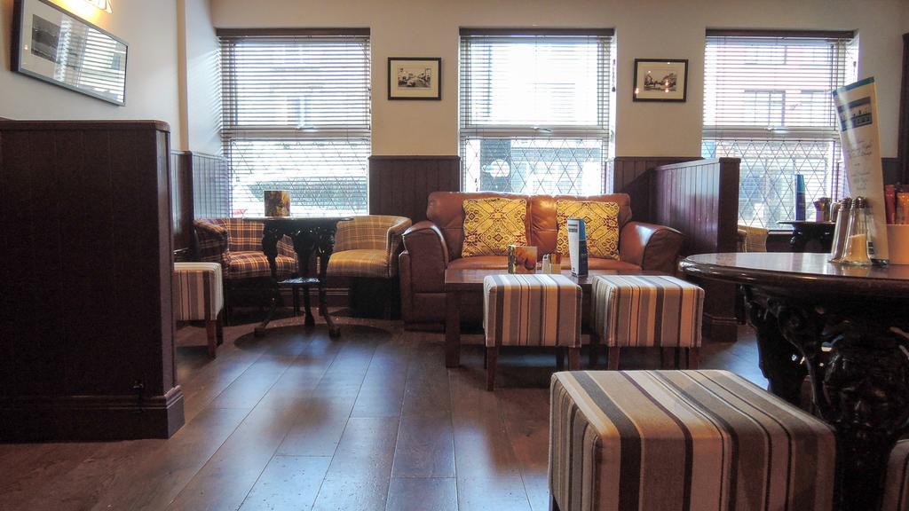 Dalton Inn Hotel Claremorris Exterior photo