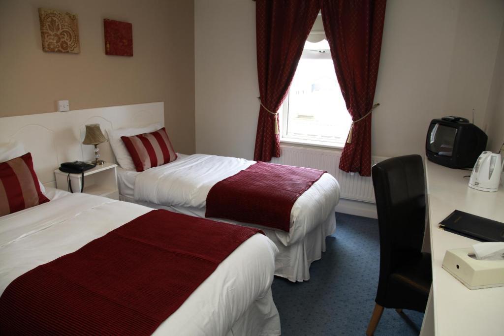Dalton Inn Hotel Claremorris Room photo